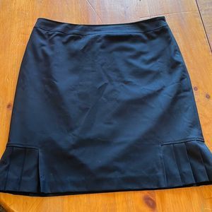 Tahari skirt black size 12